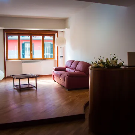 招待所 Amalfi Coast 萨莱诺